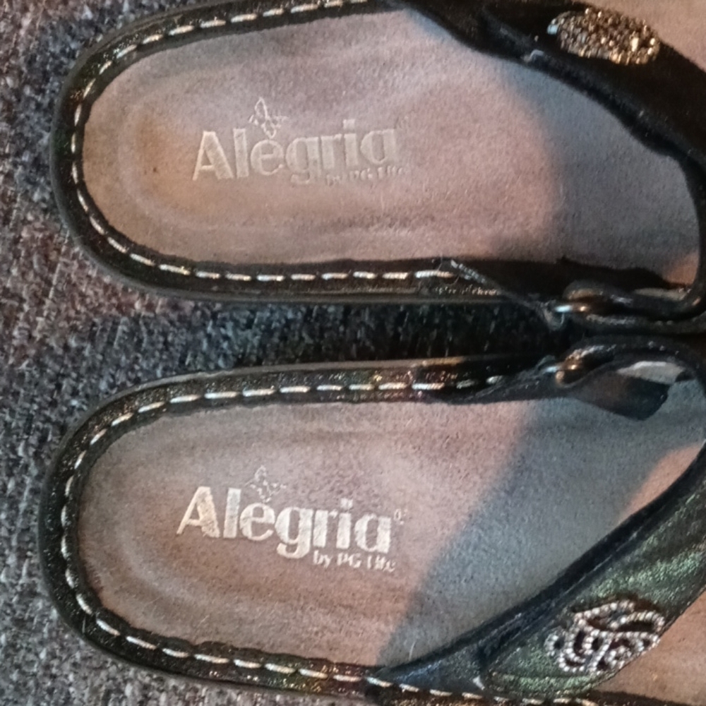 🖤Alegria🖤 - Metallic Sheen Black Sandal - Picture 4 of 11